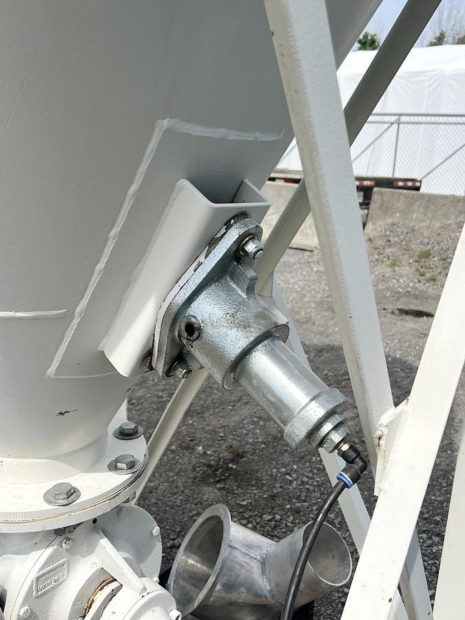 Used Used Semco Dust Collector, Pulse Air, with Rotary Valve