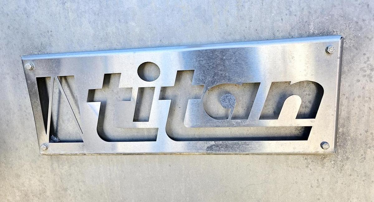 Used Used Super Titan Grinder, 100 HP