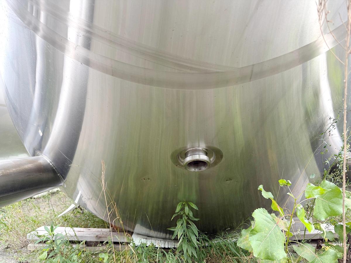 Used Used 5580 Gallon Jacketed Tank, 304 Stainless Steel
