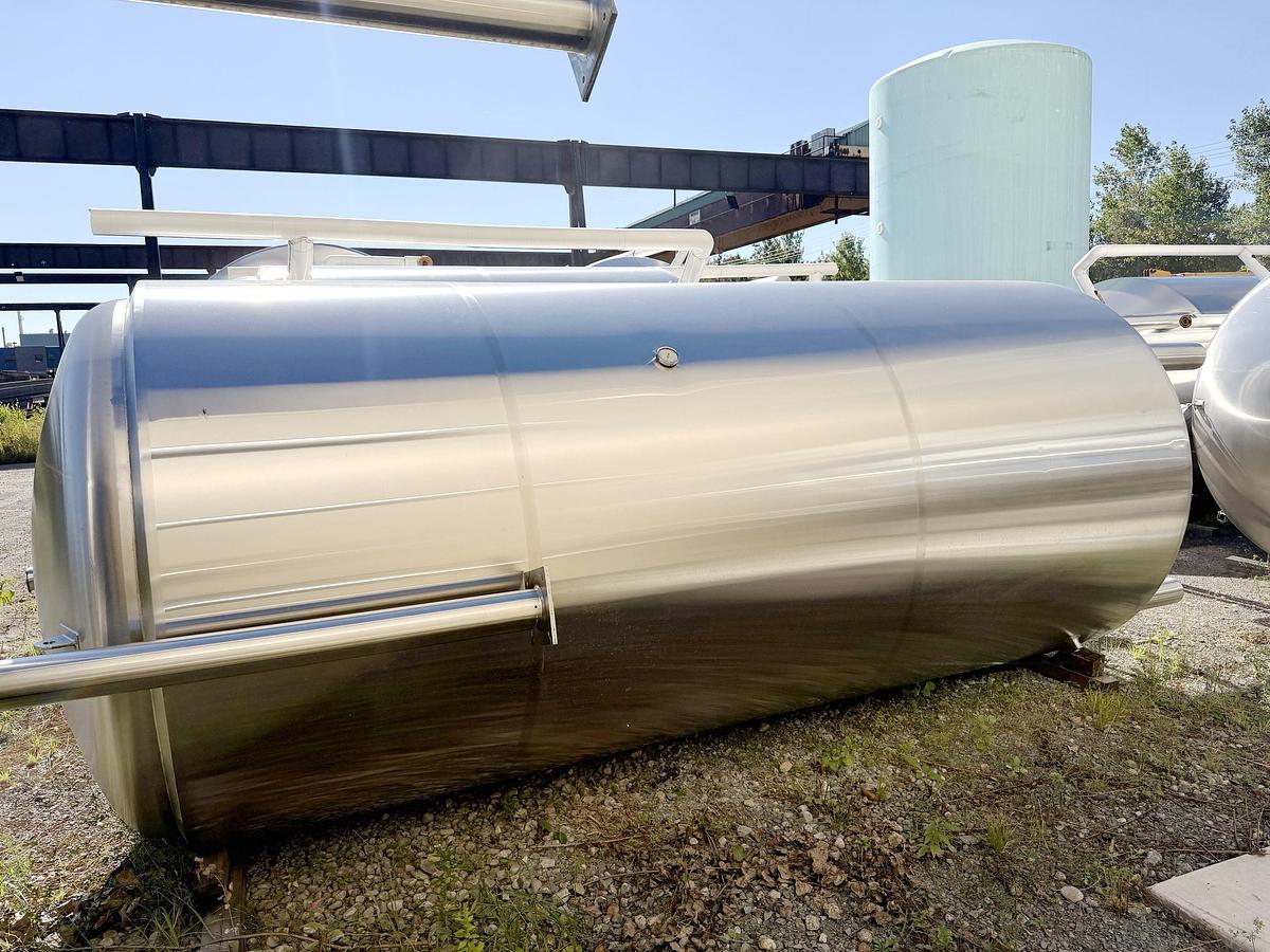 Used Used 2480 Gallon Jacketed Tank, 304 Stainless Steel