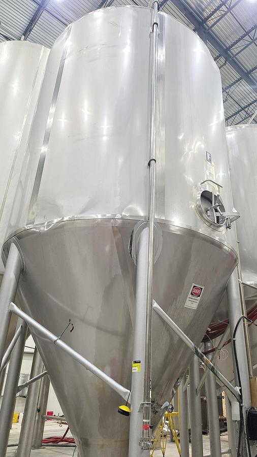 Used Used 10,000 Gallon Feldmeier Jacketed Tank (Reactor), 304 Stainless Steel