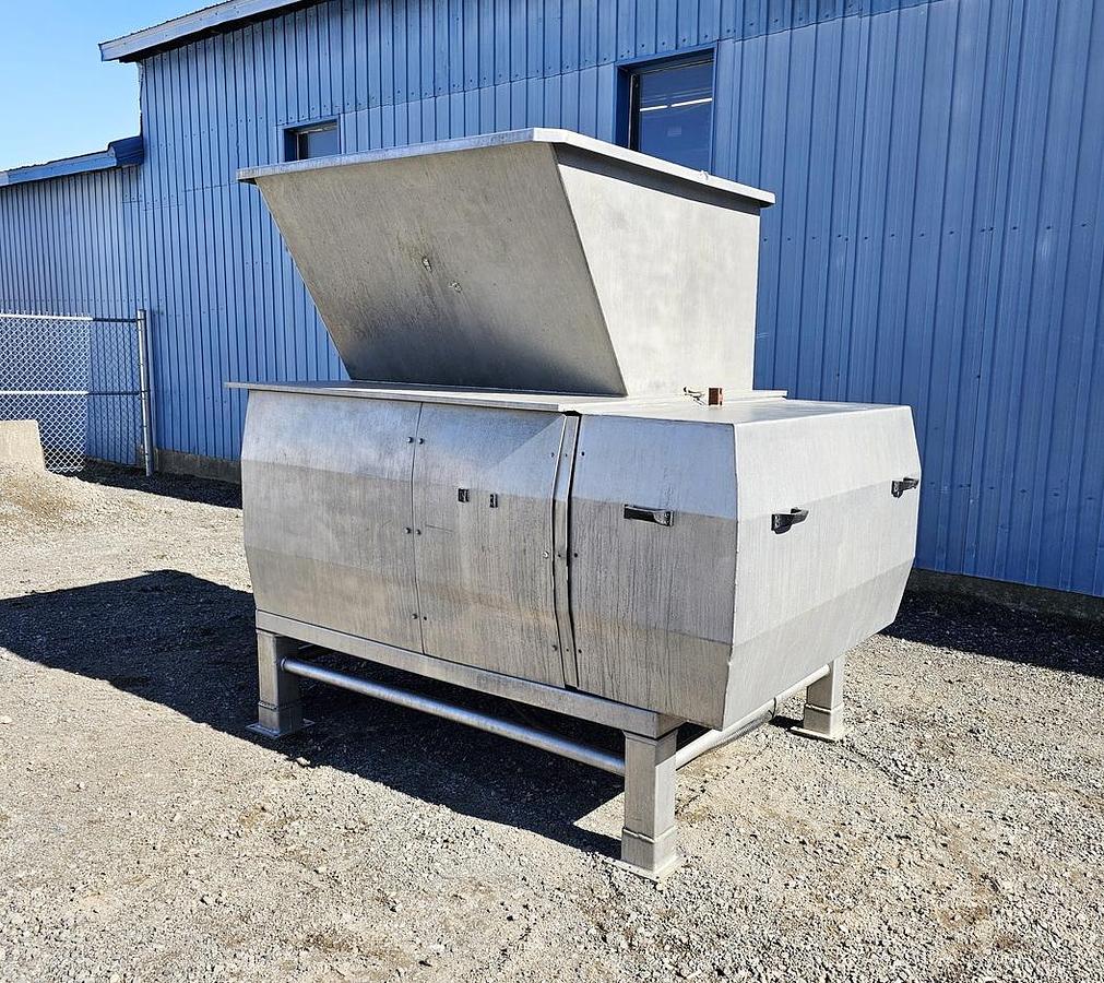 Used Used Super Titan Grinder, 100 HP