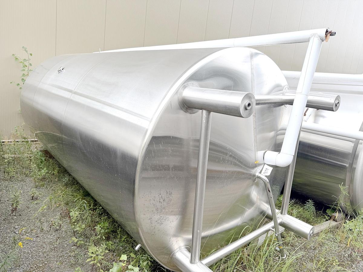 Used Used 2480 Gallon Jacketed Tank, 304 Stainless Steel