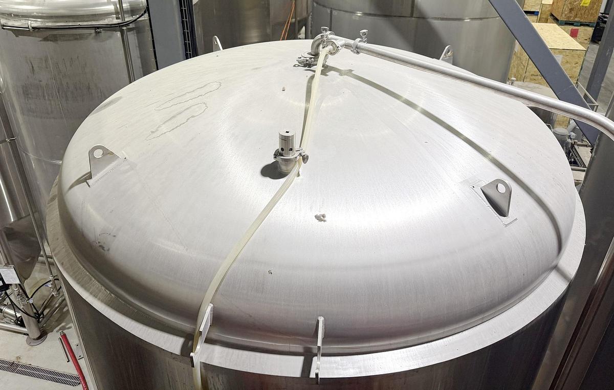 Used Used 4650 Gallon Jacketed Tank, 304 Stainless Steel