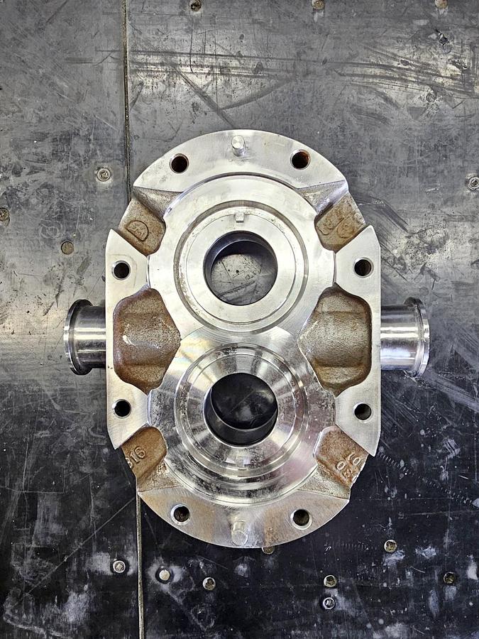 Used Used Waukesha Rotary Lobe Pump, Model 32, 1.5 HP