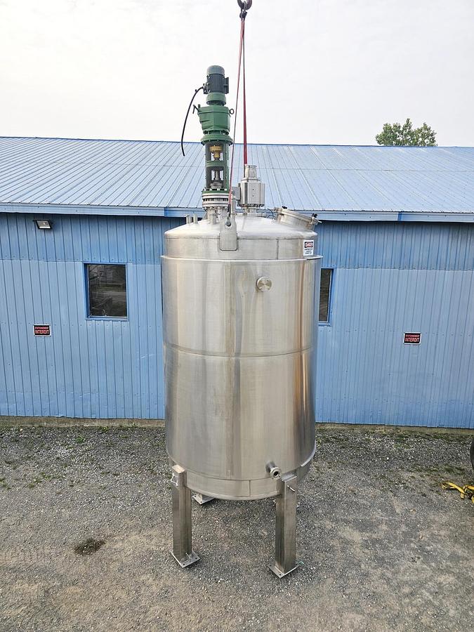 Used Used 2500 Gallon Jacketed Tank, 316 Stainless Steel, With Mixer