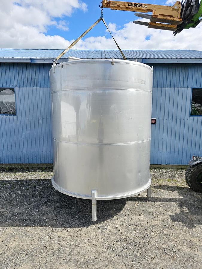 Used Used 5280 Gallon Tank, 304 Stainless Steel