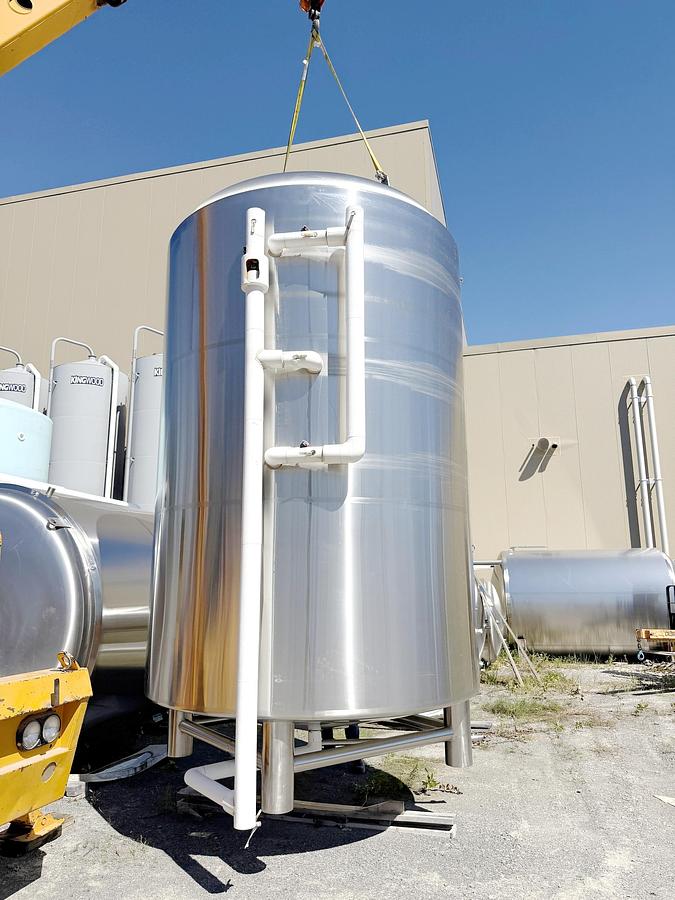 Used Used 5500 Gallon Jacketed Tank, 304 Stainless Steel