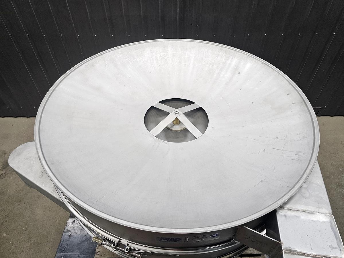 Used TCL Saint-Pie, Quebec - lot 38 - sweco screen