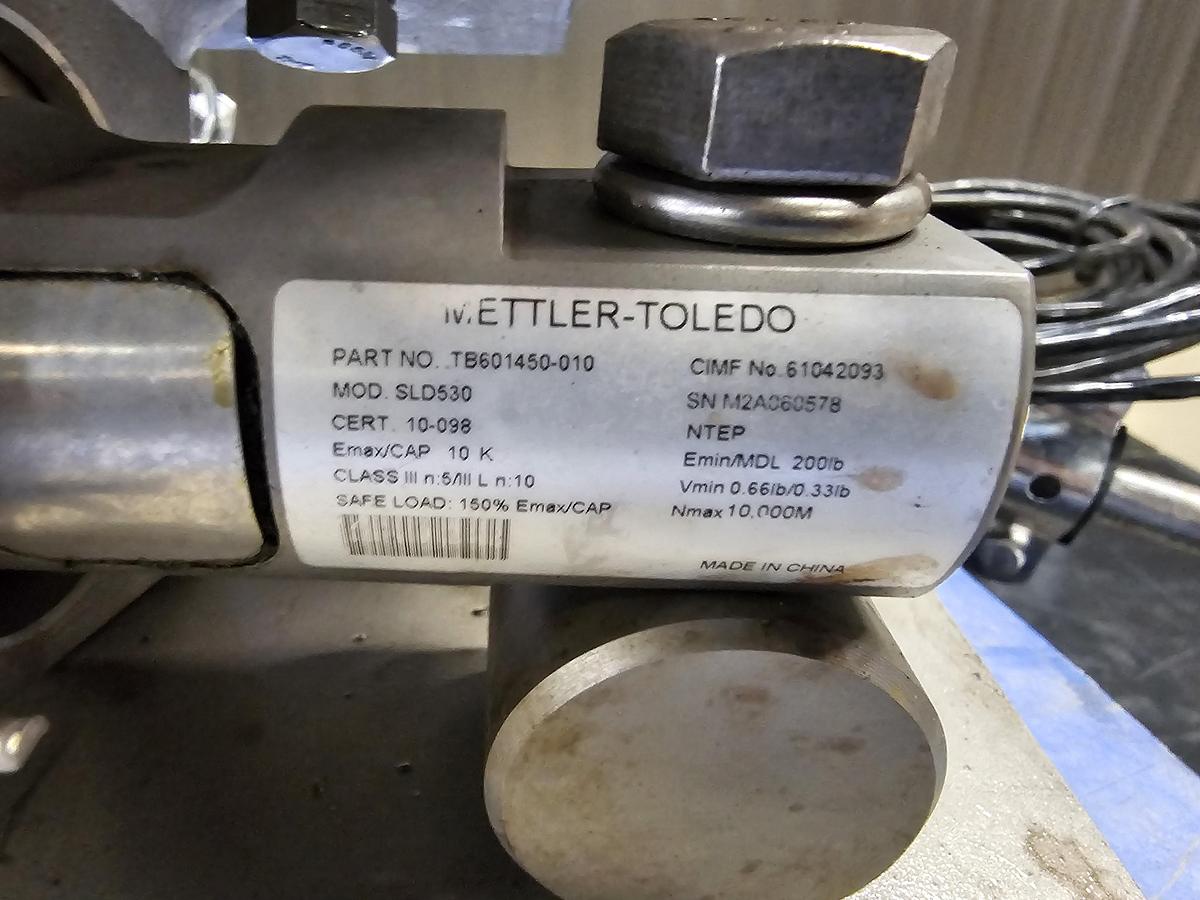 Used Used 2641 Gallon Insulated Tank, 304 Stainless Steel