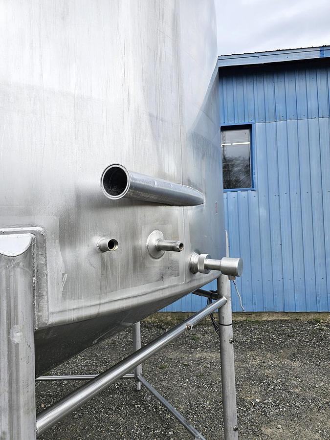 Used Used 6000 Gallon Tank, Stainless Steel