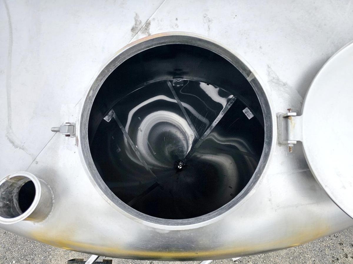 Used Used 6000 Gallon Tank, Stainless Steel