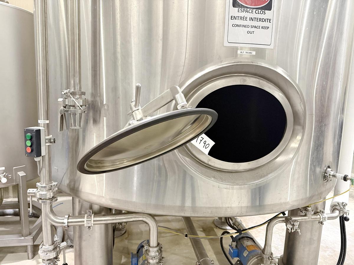 Used Used 11,600 Gallon Jacketed Tank, 304 Stainless Steel****** Confirm this is jacketed