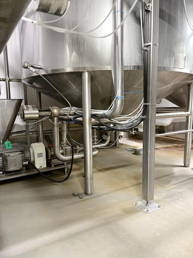 Used Used 1600 Gallon Jacketed Tank, Stainless Steel, With Scrape Agitation & Twin Screw Pump