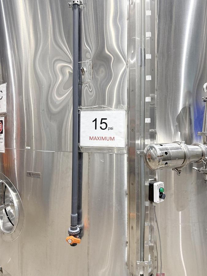 Used Used 13,208 Gallon Tank, 304 Stainless Steel, With Heat Exchanger & Pump