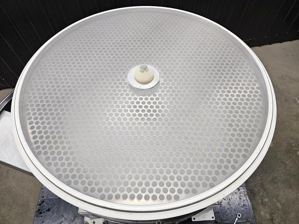 Used **Levy Recovery Group Michigan - lot 282 - sweco screen