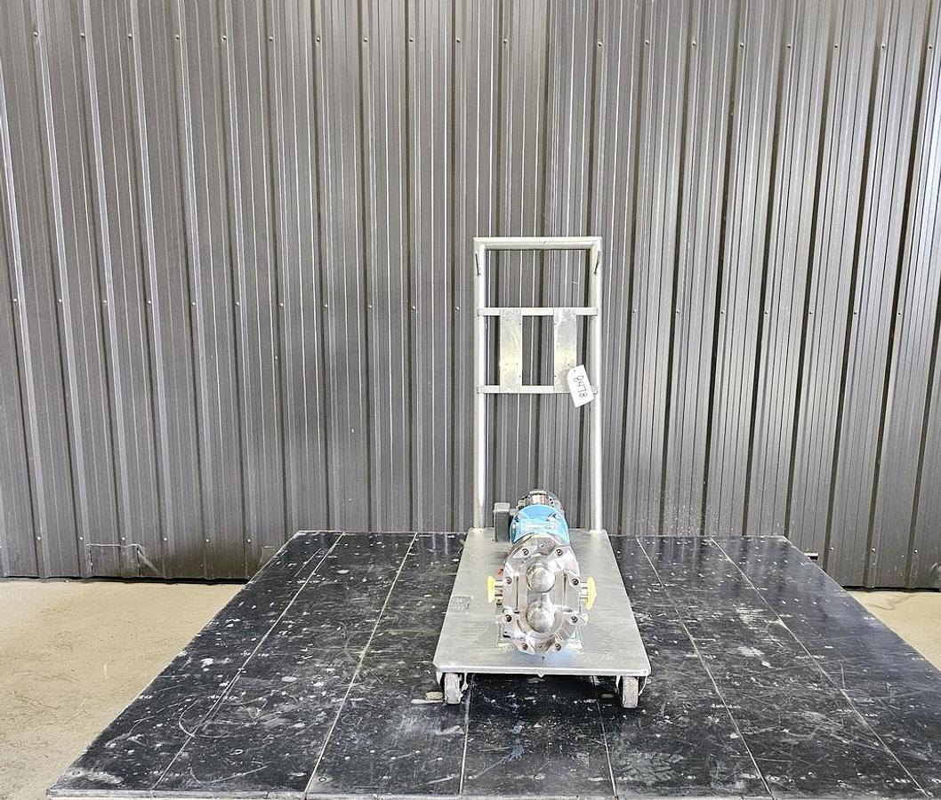 Used Used Waukesha Rotary Lobe Pump, Model 32, 1.5 HP