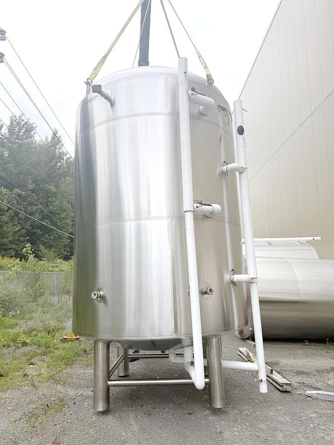 Used Used 5800 Gallon Jacketed Tank, 304 Stainless Steel