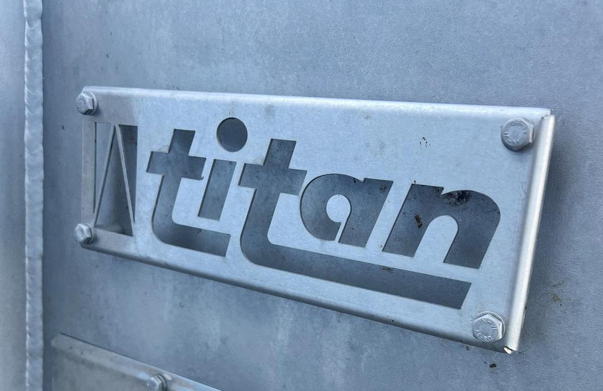 Used Used Screw Conveyor, 24’’ Diameter x 252’’ Long