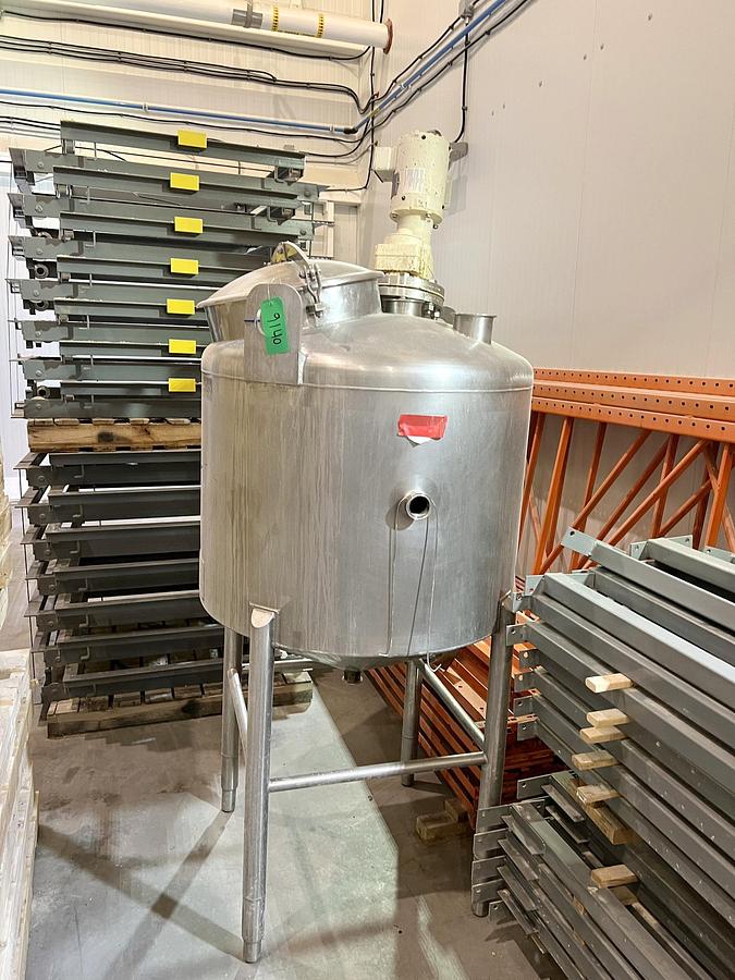 Used Used 100 Gallon 316L Stainless Steel Tank, With Mixer