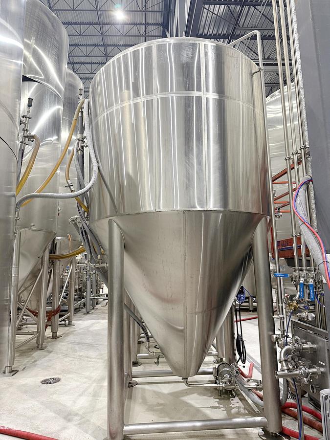 Used Used 2500 Gallon Jacketed Tank, 304 Stainless Steel