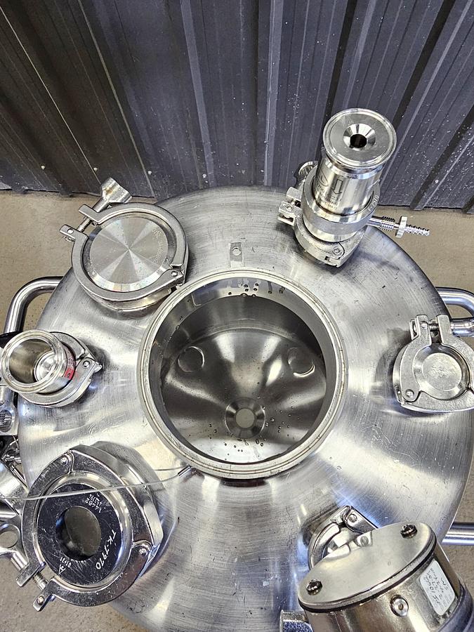 Used Heritage Global Auctions (Hagerstown MD) Lot 659 - Tank