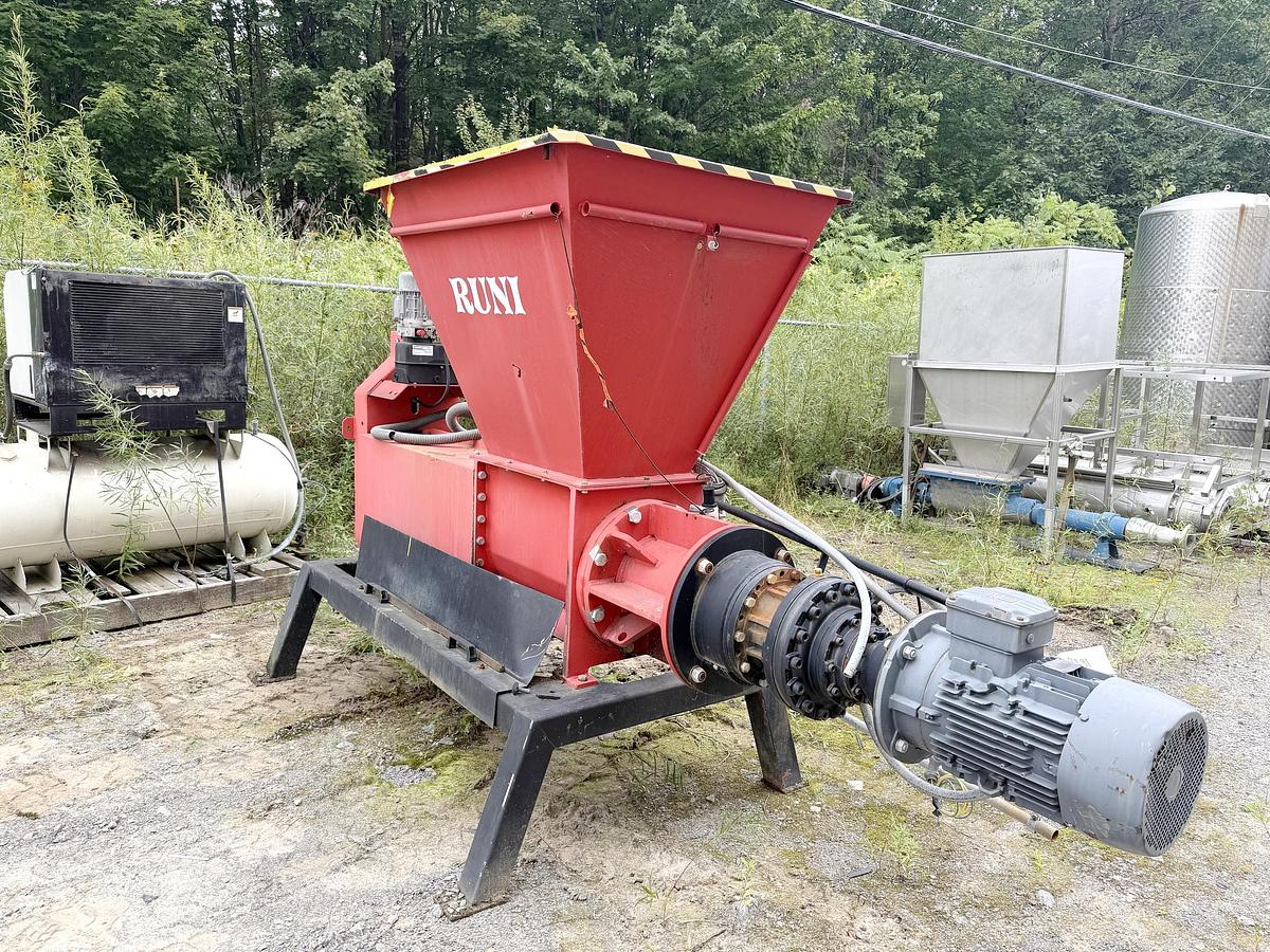 Used Used Runi SK370 Waste Screw Compactor 