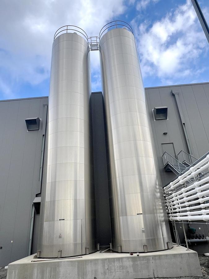 Used Used 40,000 Gallon Insulated Tank (Silo), 304 Stainless Steel
