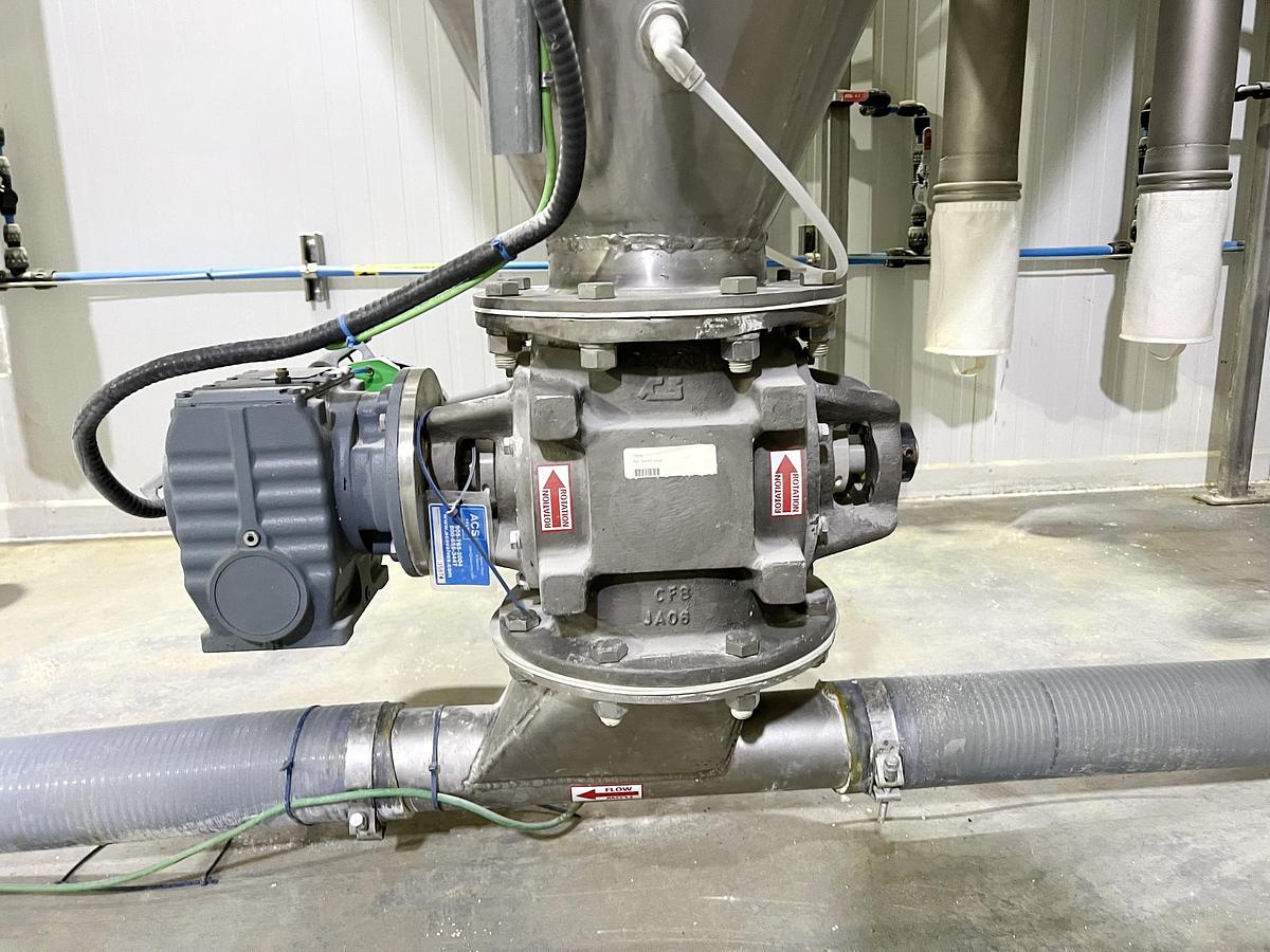 Used Used 1877 Gallon Tank (250.9 Cu.Ft. Silo), 304L Stainless Steel