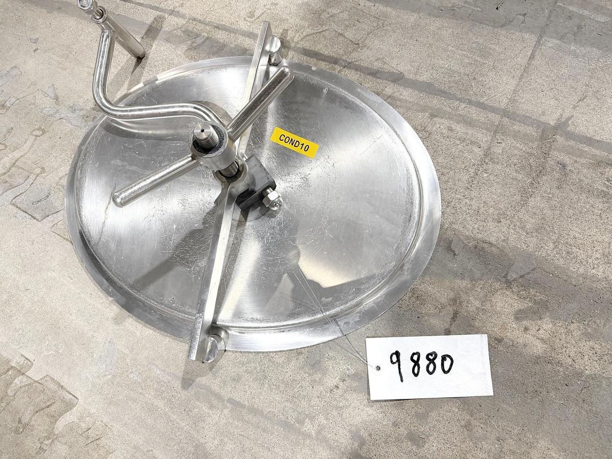 Used Used 2480 Gallon Jacketed Tank, 304 Stainless Steel