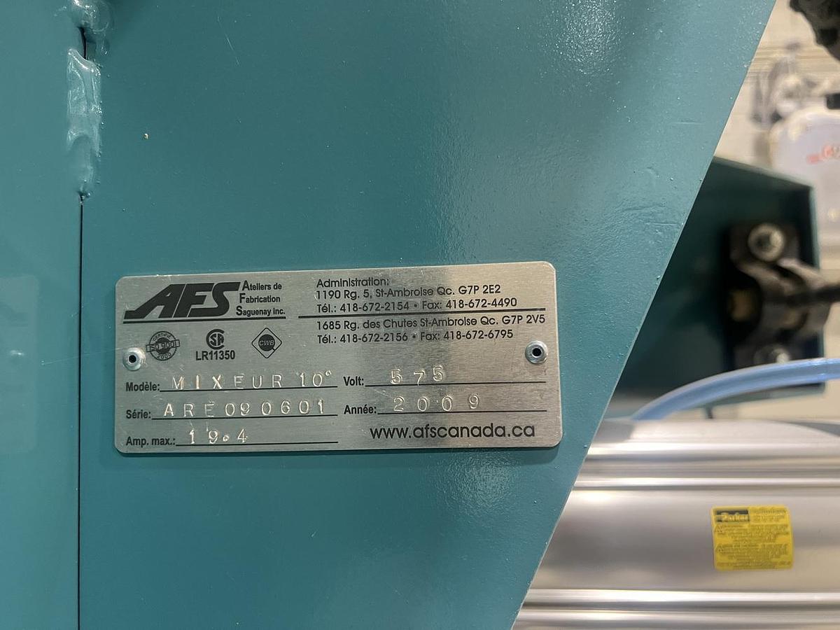 Used Used AFS Ribbon/Paddle Blender, 100 Cubic Feet, With Infeed & Outfeed Drag Conveyors