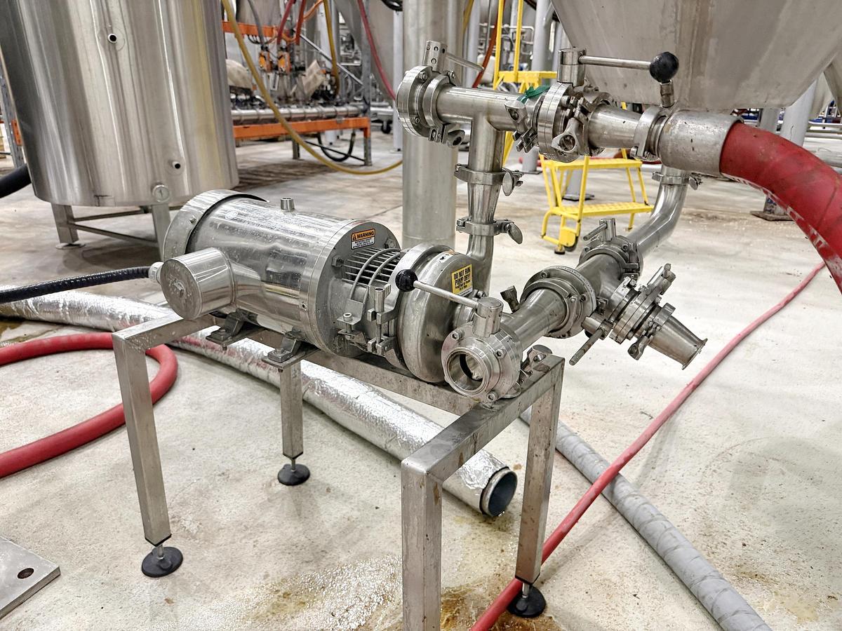 Used Used 18,492 Gallon Jacketed Tank (Reactor), 304 Stainless Steel