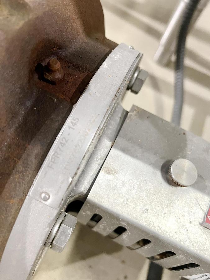 Used Used 600 Gallon Tank, 316L Stainless Steel, With Mixer & Pump