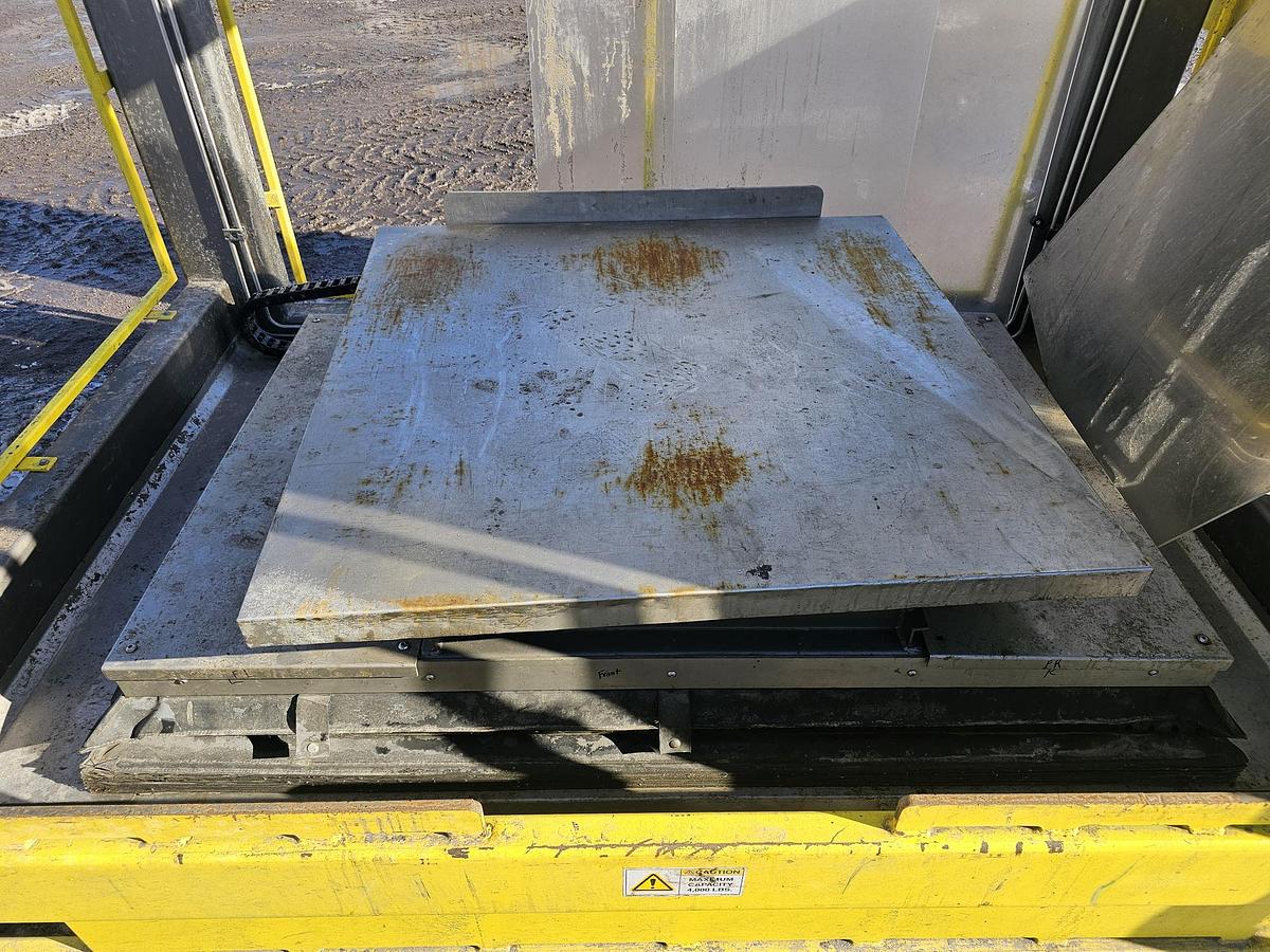 Used GD Auctions & Appraisals Alberta - Lot 275 - Bulk Bag Conditioner