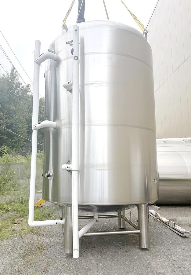 Used Used 5800 Gallon Jacketed Tank, 304 Stainless Steel