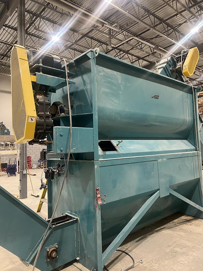 Used Used AFS Ribbon/Paddle Blender, 100 Cubic Feet, With Infeed & Outfeed Drag Conveyors