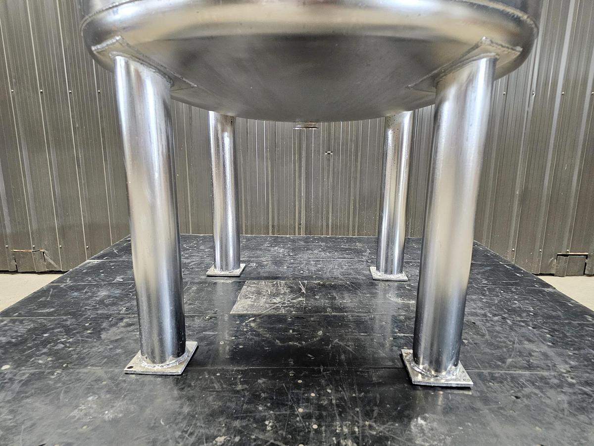 Used Used 275 Gallon Tanks, 304 Stainless Steel