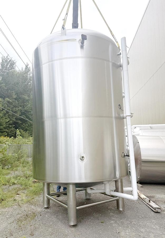 Used Used 5800 Gallon Jacketed Tank, 304 Stainless Steel