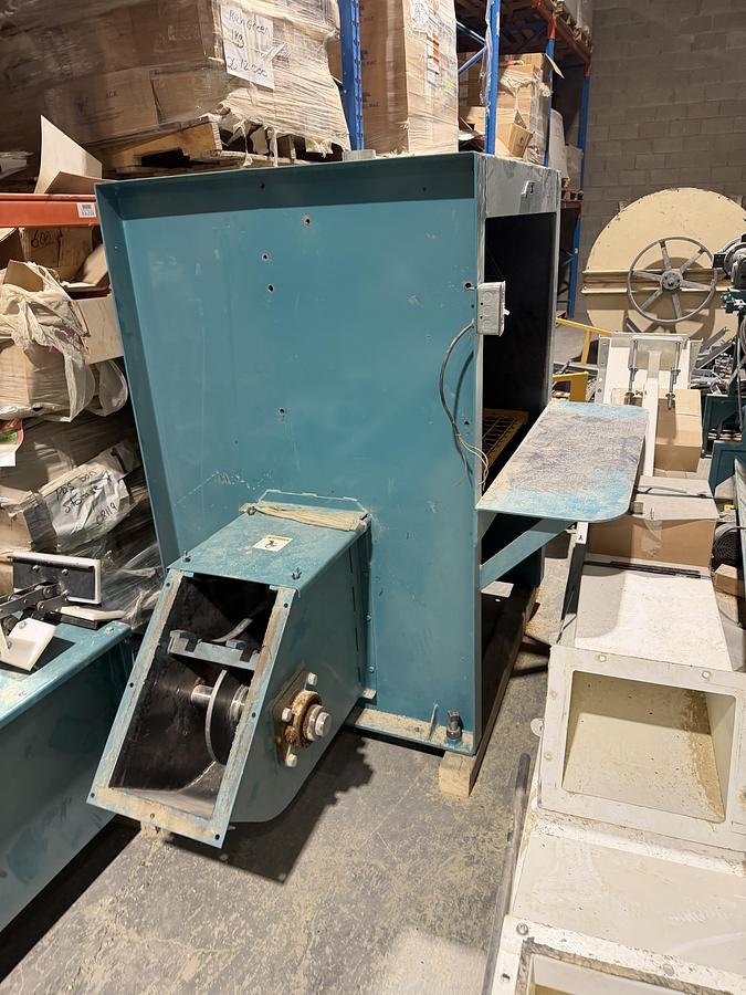 Used Used AFS Ribbon/Paddle Blender, 100 Cubic Feet, With Infeed & Outfeed Drag Conveyors