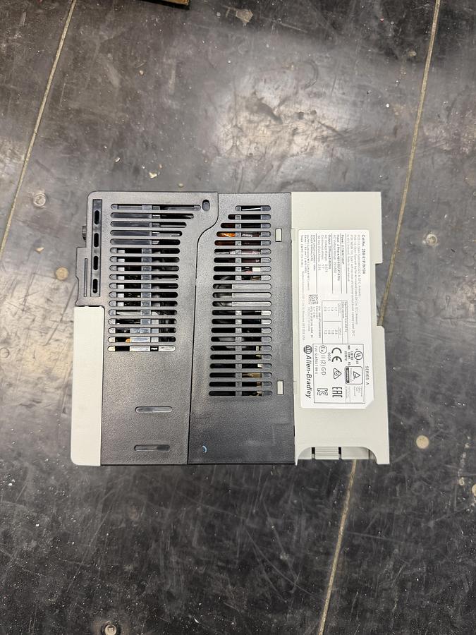 Used Used Allen-Bradley Variable Frequency Drive, Model 25B-E1P7N104, 1 HP, 460-600V