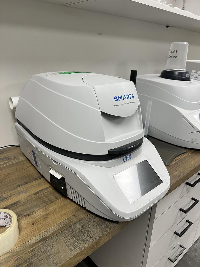 Used Used CEM Moisture, Solids & Fat Analyzer, Models Smart 6 & Oracle MQC