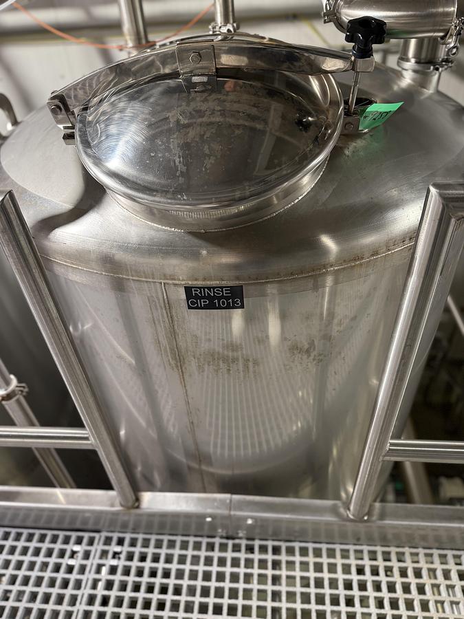 Used Used 1000 Gallon Tank, 316L Stainless Steel