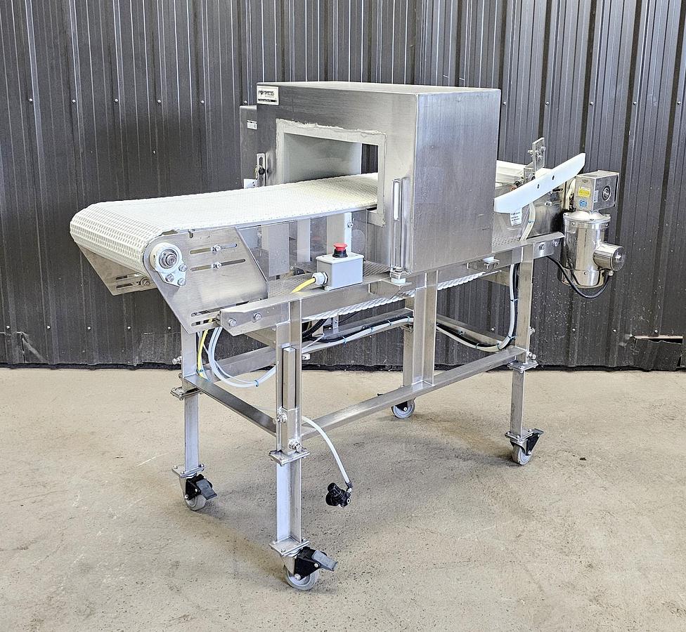 Used TCL Auction - Maple Leaf Foods - Ontario - Lot 151 - metal detector