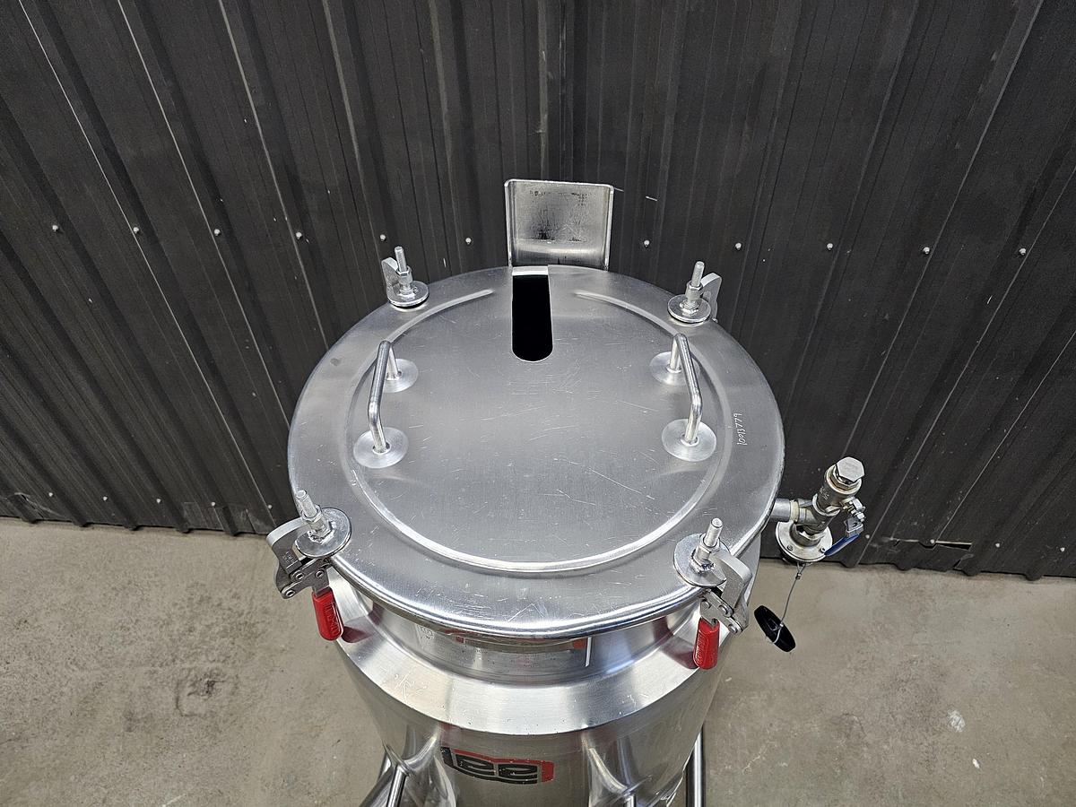 Used Used Lee Industries 55 Gallon Jacketed Tank, Stainless Steel