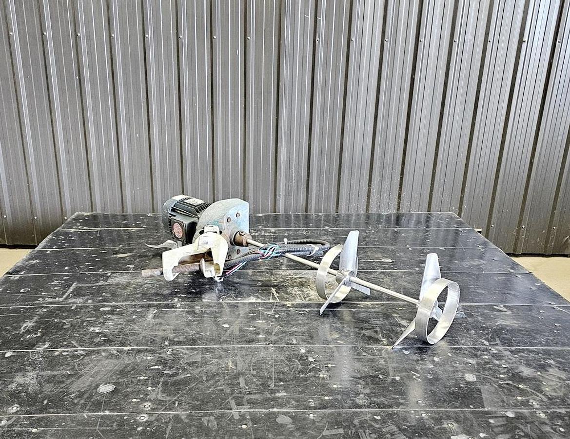 Used Used Lightnin Clamp-on Mixer, 0.75 HP