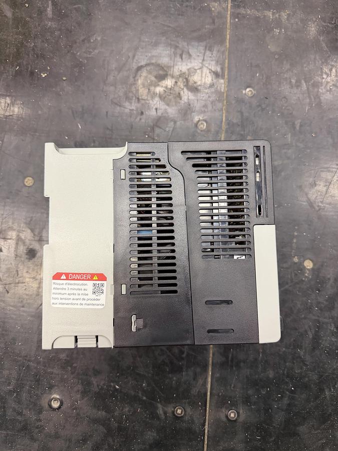 Used Used Allen-Bradley Variable Frequency Drive, Model 25B-E1P7N104, 1 HP, 460-600V