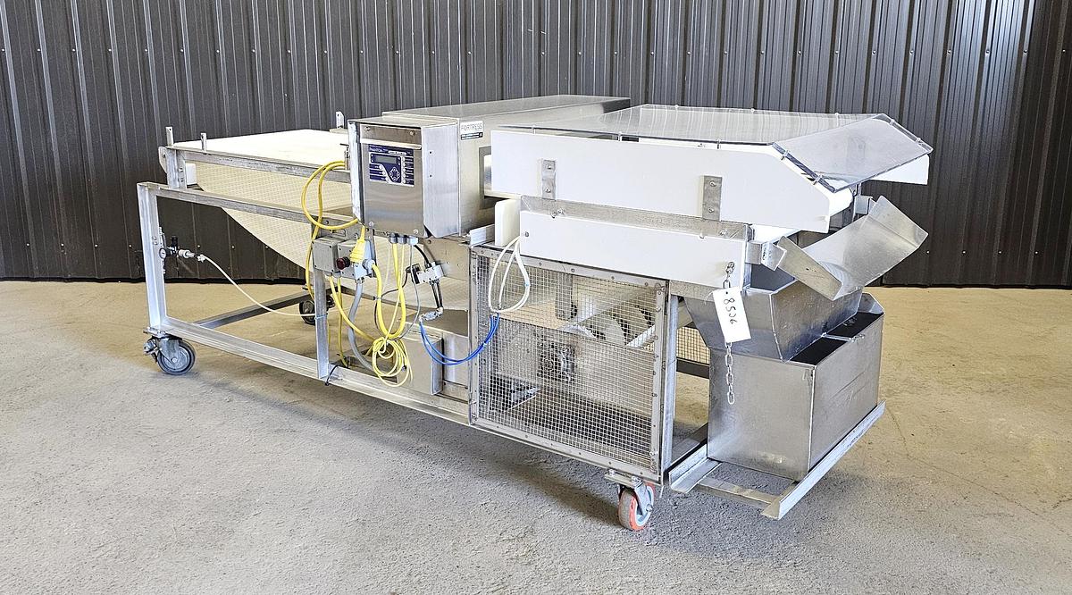 Used TCL Auction - Maple Leaf Foods - Ontario - Lot 138 - metal detector