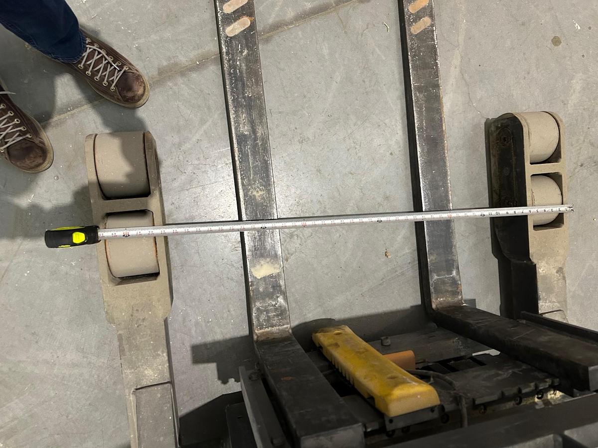 Used Used Crown Reach Truck, Model RR5725-45