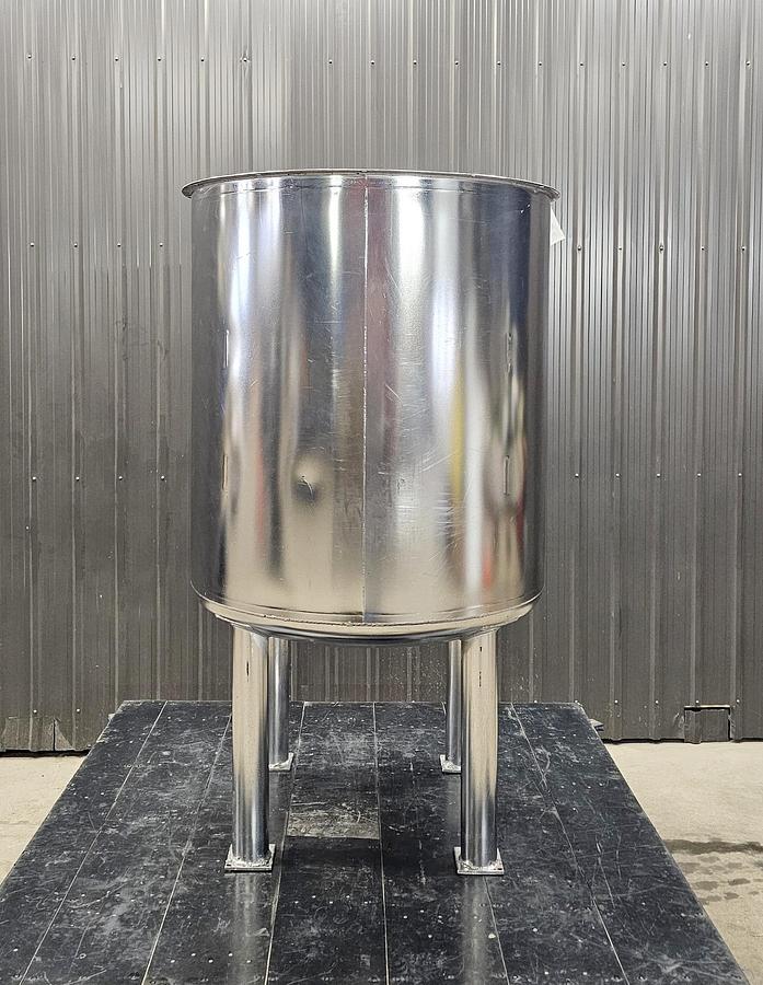 Used Used 275 Gallon Tanks, 304 Stainless Steel