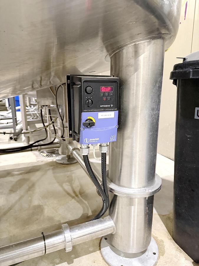 Used Used 11,600 Gallon Jacketed Tank, 304 Stainless Steel****** Confirm this is jacketed